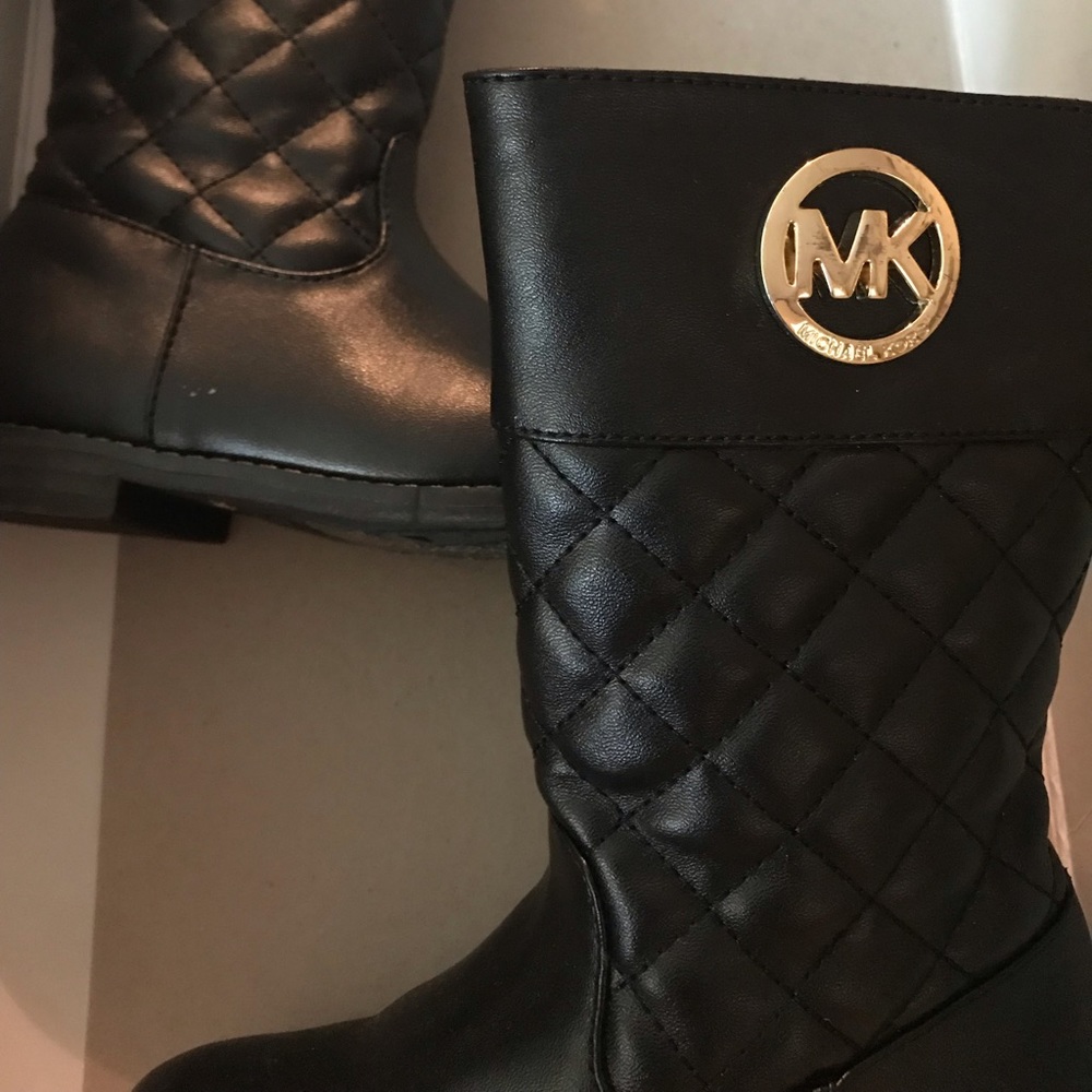 Michael Kor girls boots